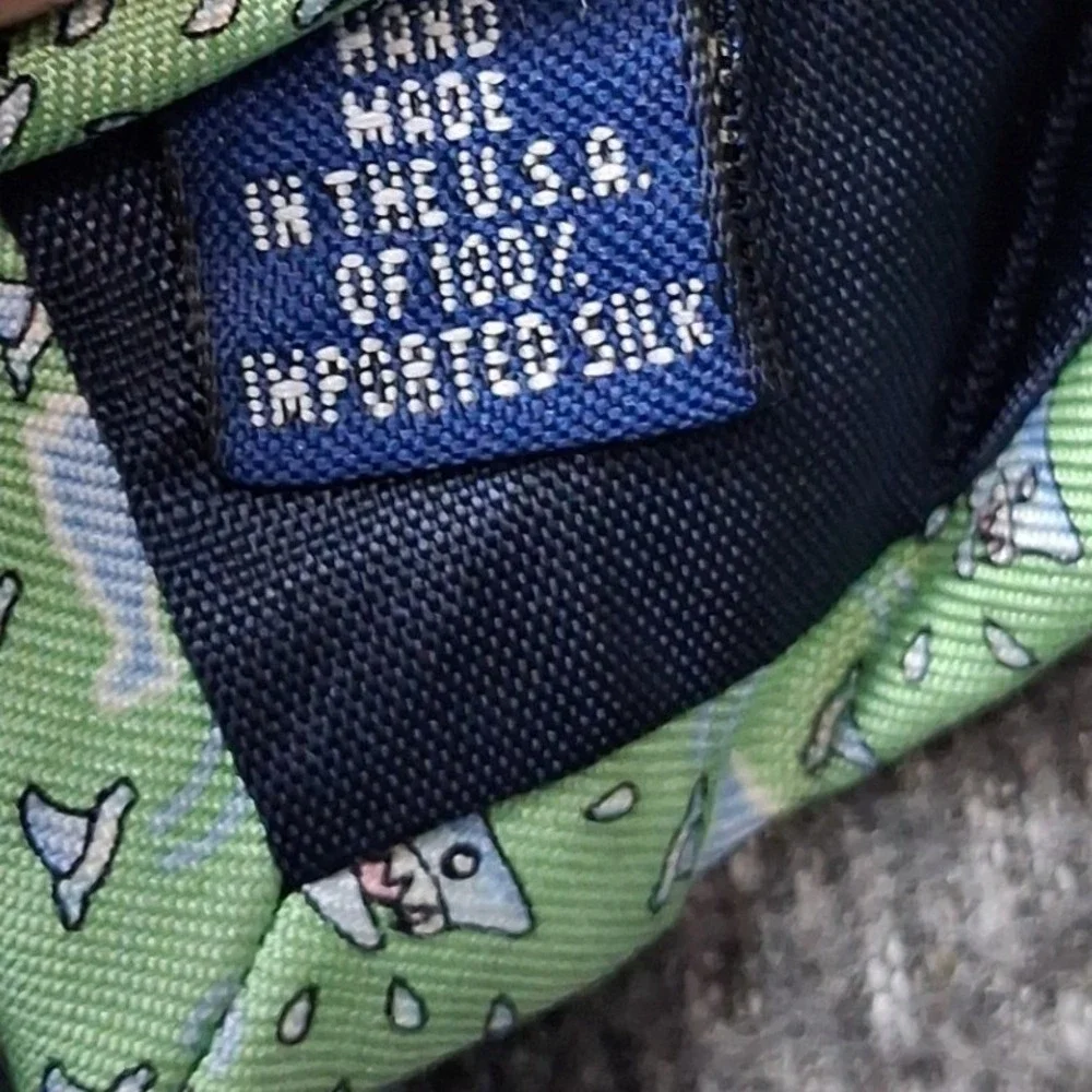 Vineyard Vines Mens Silk Tie Green Shark Boston Big Game Fishing Club Nautical